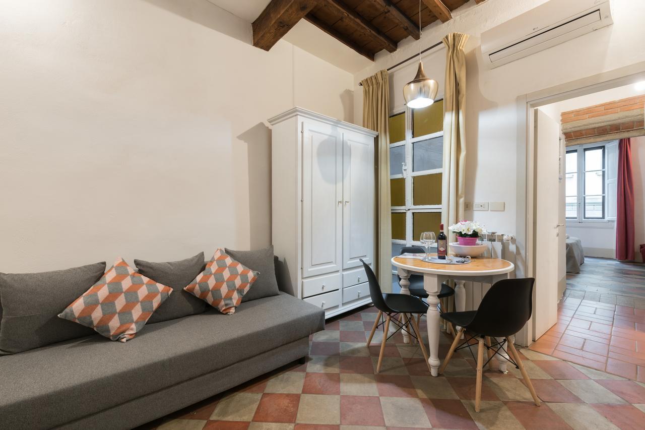 F7 - Santa Croce One Bedroom Flat For 2 Or 3 Guests * Florença
